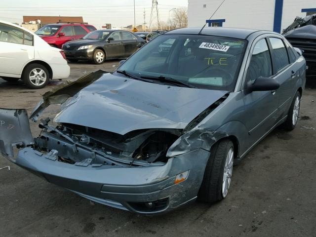 1FAHP34N66W238873 - 2006 FORD FOCUS ZX4 GREEN photo 2