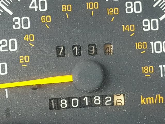 1G2WP52K31F224092 - 2001 PONTIAC GRAND PRIX GOLD photo 8