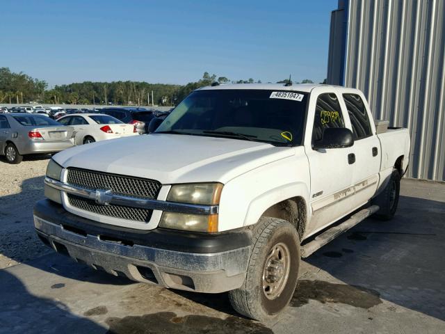 1GCGK23U74F128158 - 2004 CHEVROLET SILVERADO WHITE photo 2