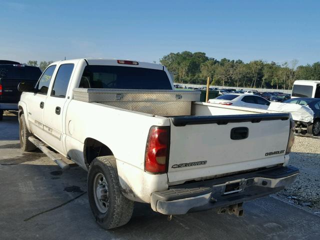 1GCGK23U74F128158 - 2004 CHEVROLET SILVERADO WHITE photo 3