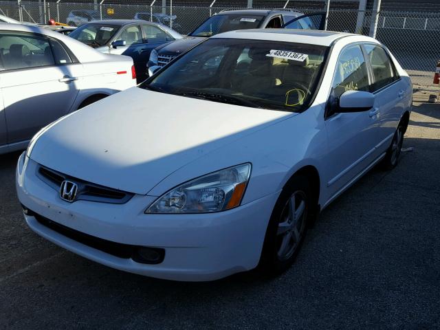 1HGCM55895A149393 - 2005 HONDA ACCORD EX WHITE photo 2