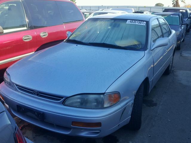 JT2BG12K9T0373480 - 1996 TOYOTA CAMRY DX BLUE photo 2