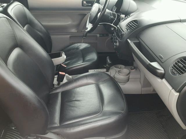 3VWCP21C32M420667 - 2002 VOLKSWAGEN NEW BEETLE 银色 照片 5