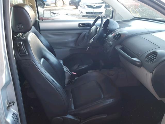 3VWCK31C95M409908 - 2005 VOLKSWAGEN NEW BEETLE 银色 照片 5
