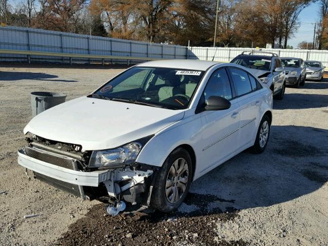 1G1PA5SH1E7156390 - 2014 CHEVROLET CRUZE LS WHITE photo 2