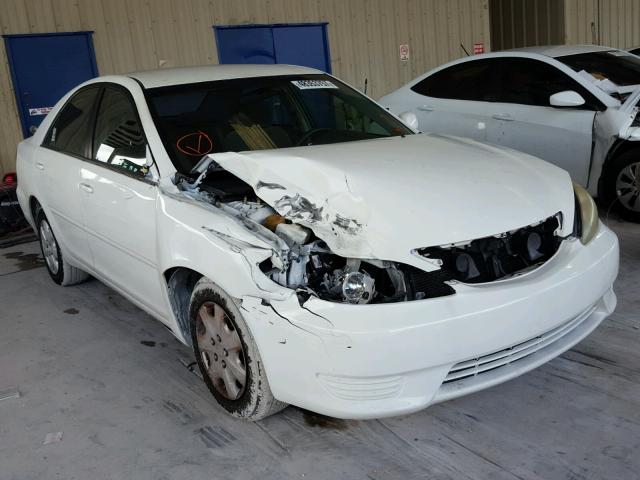 4T1BE32K76U747098 - 2006 TOYOTA CAMRY LE WHITE photo 1