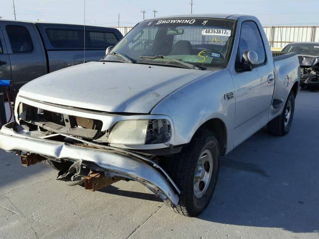 2FTRF072X2CA98026 - 2002 FORD F150 SILVER photo 2