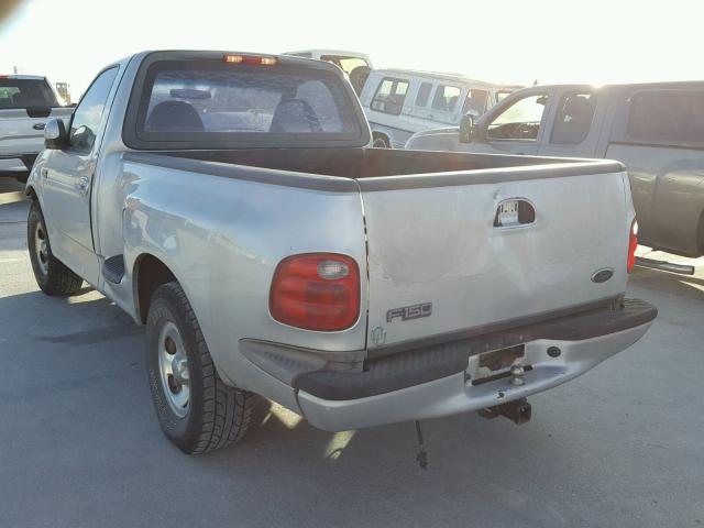 2FTRF072X2CA98026 - 2002 FORD F150 SILVER photo 3