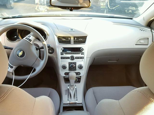 1G1ZB5E12BF131102 - 2011 CHEVROLET MALIBU LS ვერცხლისფერი ფოტო 9