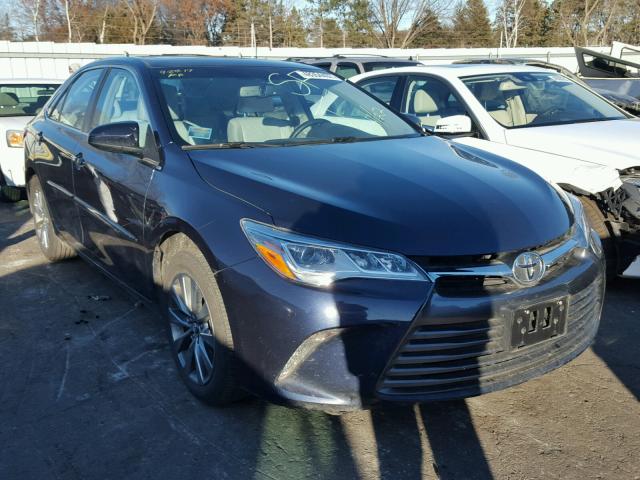 4T1BK1FK9FU567581 - 2015 TOYOTA CAMRY XSE BLUE photo 1