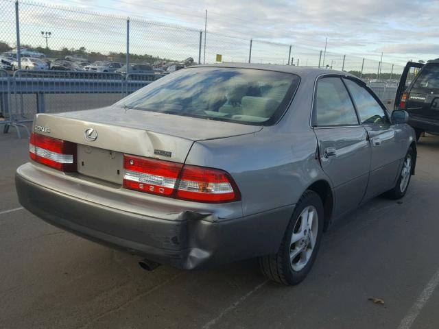 JT8BF28G3Y5084557 - 2000 LEXUS ES 300 GRAY photo 4