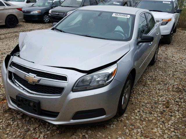 1G11B5SAXDF245613 - 2013 CHEVROLET MALIBU LS ვერცხლისფერი ფოტო 2