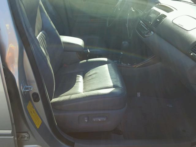 JTDBF30K340152399 - 2004 TOYOTA CAMRY LE SILVER photo 5