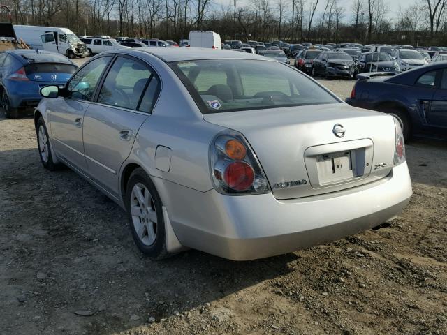 1N4AL11D72C715948 - 2002 NISSAN ALTIMA BAS SILVER photo 3