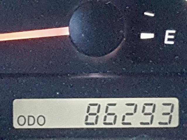 4T1BE32K94U889949 - 2004 TOYOTA CAMRY LE 银色 照片 8