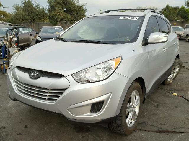 KM8JU3AC1CU487107 - 2012 HYUNDAI TUCSON GLS SILVER photo 2