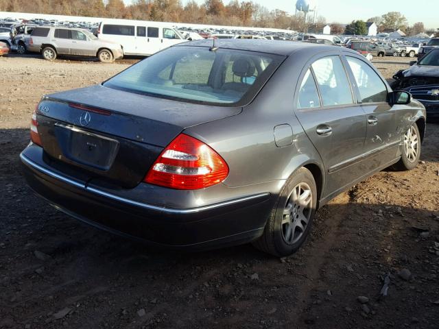 WDBUF65J94A523357 - 2004 MERCEDES-BENZ E 320 BLACK photo 4