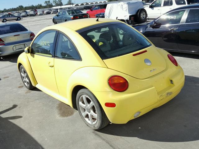 3VWCD31C84M409181 - 2004 VOLKSWAGEN NEW BEETLE YELLOW photo 3