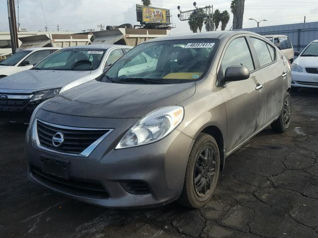 3N1CN7AP2CL912108 - 2012 NISSAN VERSA S CHARCOAL photo 2