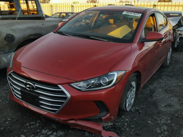 5NPD74LFXHH203545 - 2017 HYUNDAI ELANTRA SE RED photo 2