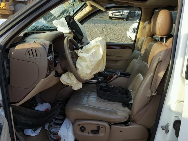 1GKDT13S142359948 - 2004 GMC ENVOY WHITE photo 5