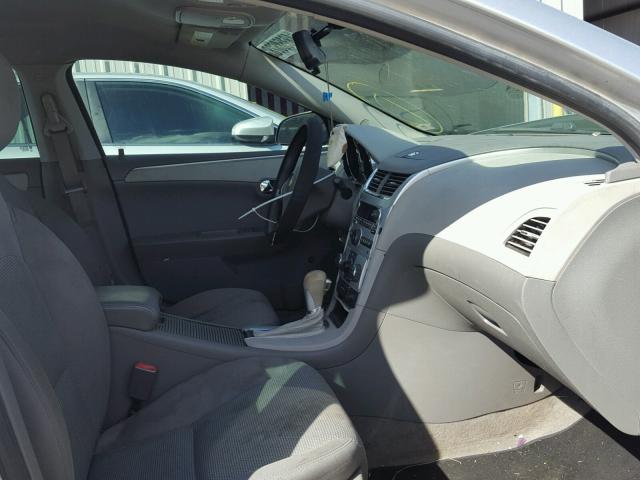 1G1ZB5E04CF149979 - 2012 CHEVROLET MALIBU LS 银色 照片 5