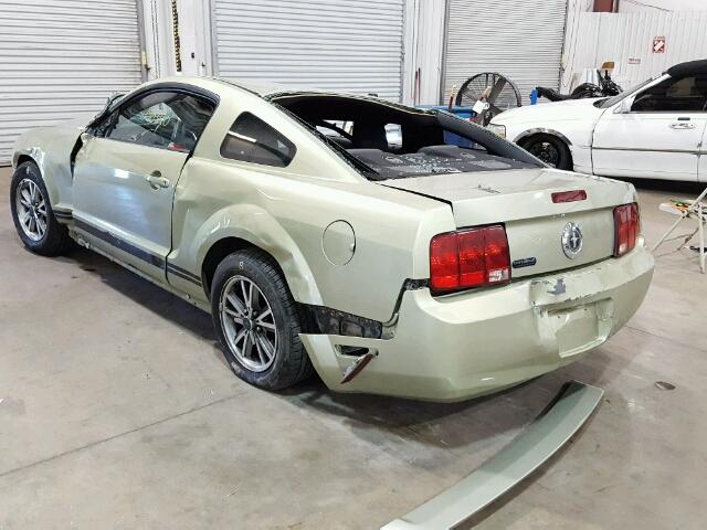 1ZVFT80N355243062 - 2005 FORD MUSTANG GREEN photo 3