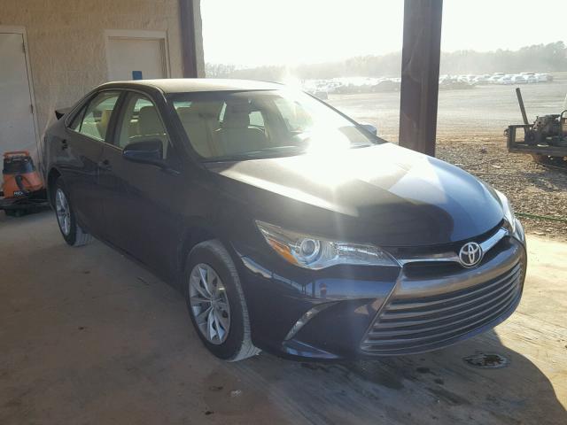 4T1BF1FKXFU994742 - 2015 TOYOTA CAMRY LE 蓝色 照片 1