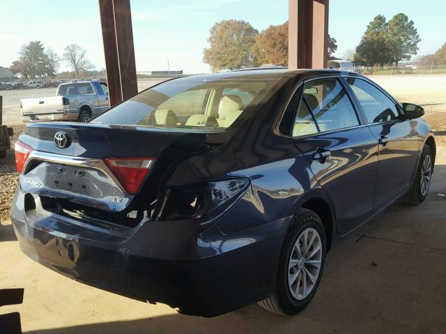 4T1BF1FKXFU994742 - 2015 TOYOTA CAMRY LE 蓝色 照片 4