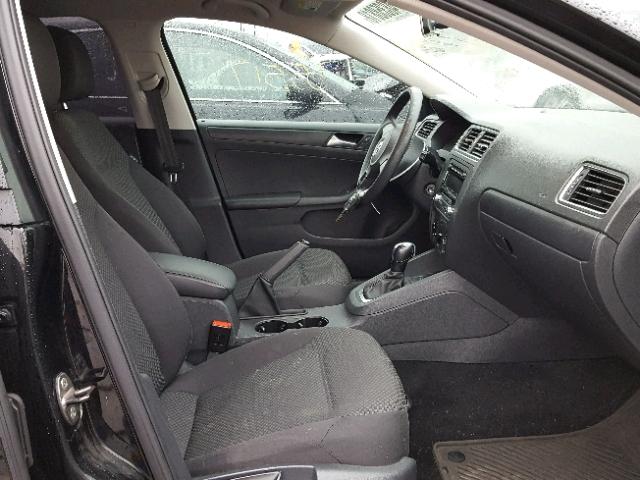3VW2K7AJ6EM443659 - 2014 VOLKSWAGEN JETTA BASE BLACK photo 5