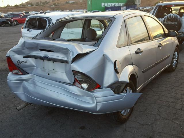 1FAFP33Z04W126692 - 2004 FORD FOCUS LX SILVER photo 4