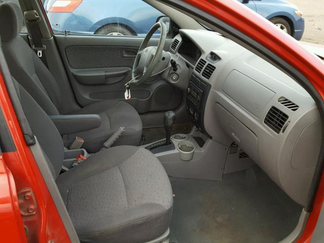 KNADC125456381084 - 2005 KIA RIO RED photo 5