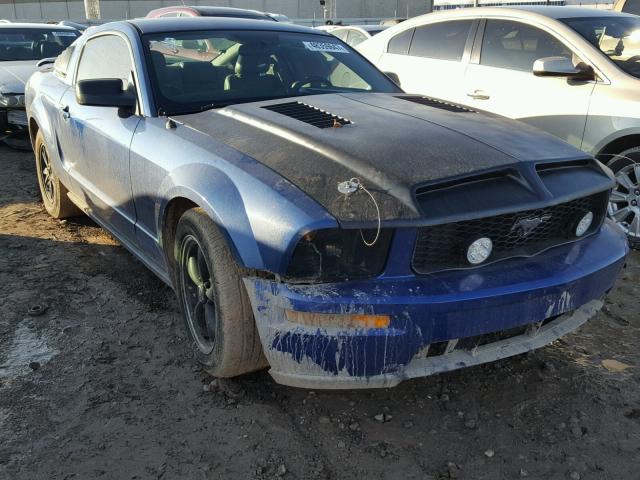 1ZVFT80N565246594 - 2006 FORD MUSTANG BLUE photo 1