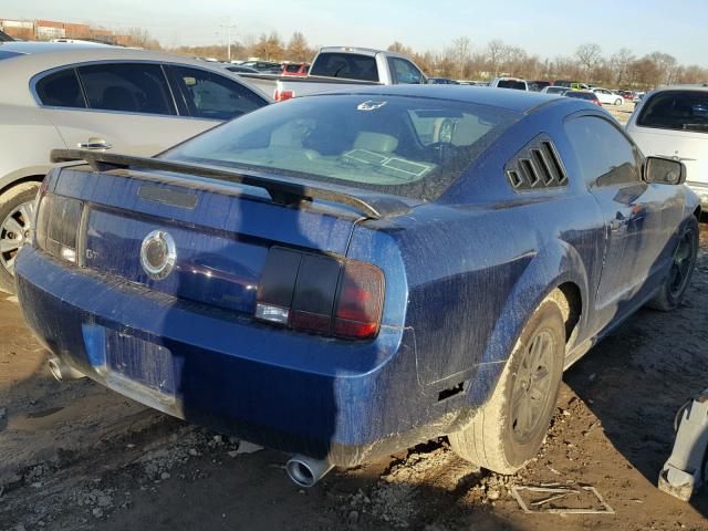 1ZVFT80N565246594 - 2006 FORD MUSTANG BLUE photo 4