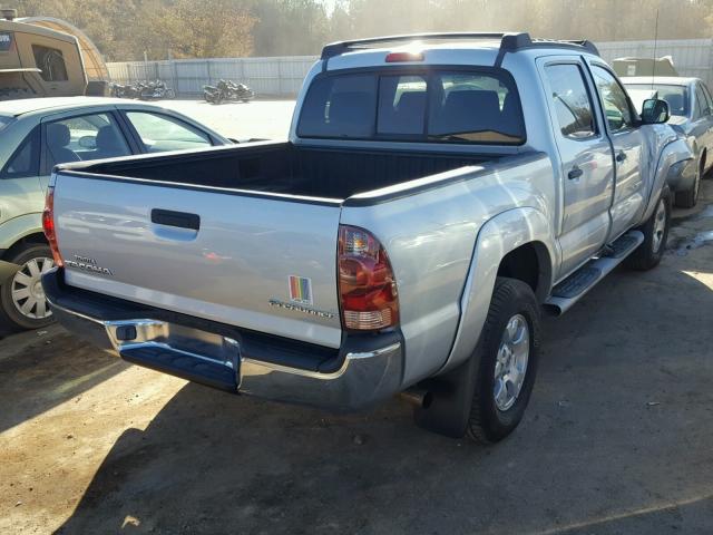 5TEJU62N75Z113956 - 2005 TOYOTA TACOMA DOU SILVER photo 4