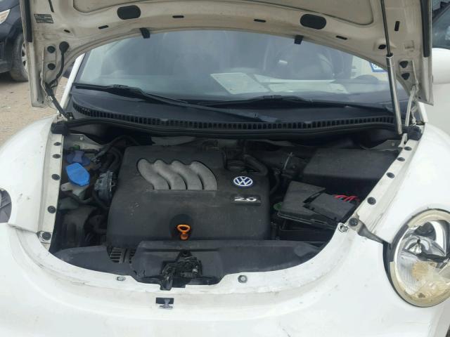 3VWCB21CX2M418381 - 2002 VOLKSWAGEN NEW BEETLE თეთრი ფოტო 7