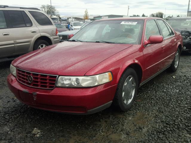 1G6KS54Y9WU909083 - 1998 CADILLAC SEVILLE SL RED photo 2