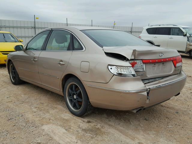 KMHFC46F26A137699 - 2006 HYUNDAI AZERA SE GOLD photo 3