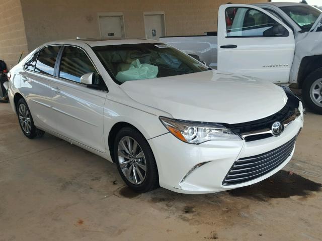 4T1BF1FK7GU583073 - 2016 TOYOTA CAMRY LE თეთრი ფოტო 1