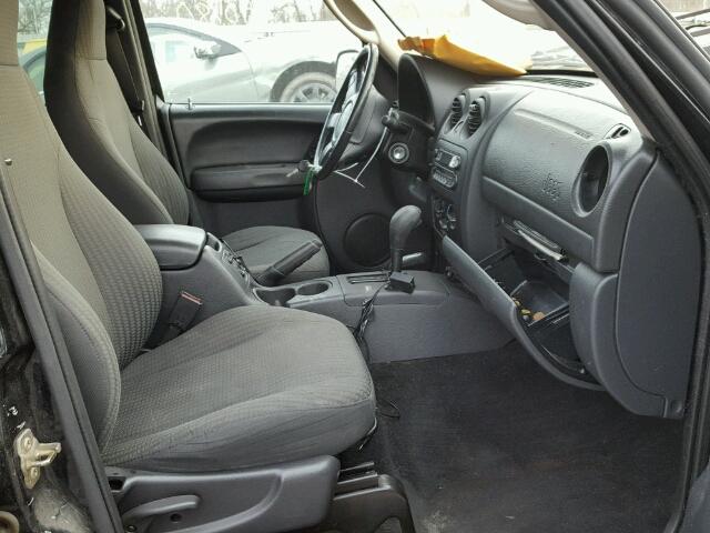 1J4GL48K83W556717 - 2003 JEEP LIBERTY SP BLACK photo 5
