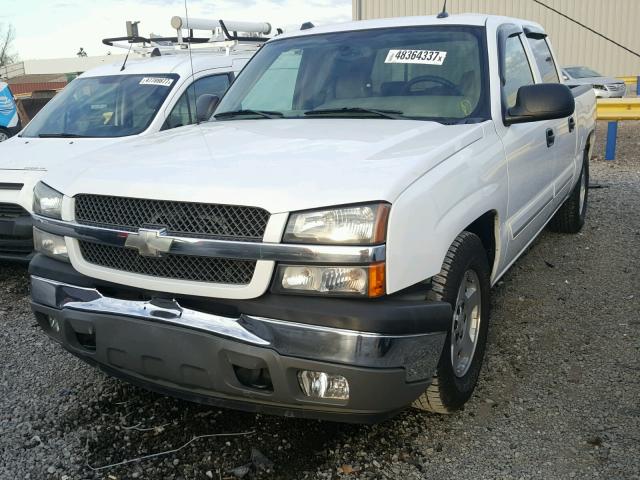 2GCEC13T351231172 - 2005 CHEVROLET SILVERADO WHITE photo 2