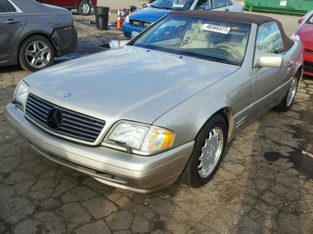 WDBFA63F0TF130807 - 1996 MERCEDES-BENZ SL 320 CREAM photo 2