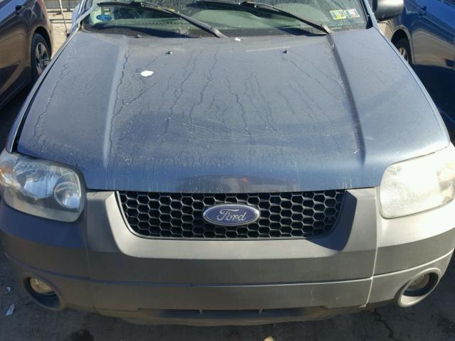 1FMCU931X5DA12937 - 2005 FORD ESCAPE XLT BLUE photo 7