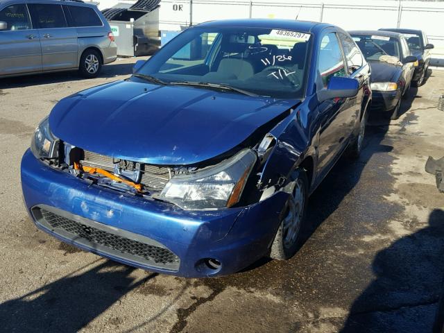 1FAHP32N09W244448 - 2009 FORD FOCUS SE BLUE photo 2