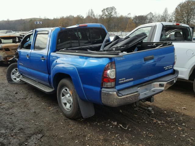 3TMJU62N89M071106 - 2009 TOYOTA TACOMA DOU BLUE photo 3