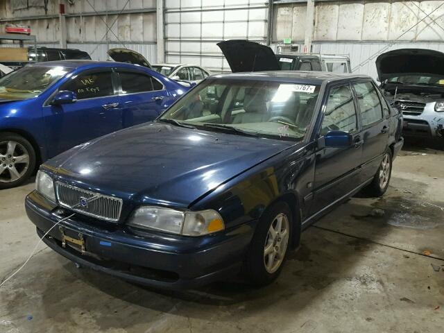 YV1LS61JXY2629423 - 2000 VOLVO S70 BASE BLUE photo 2