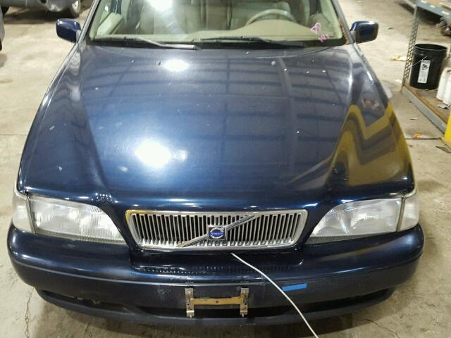 YV1LS61JXY2629423 - 2000 VOLVO S70 BASE BLUE photo 7