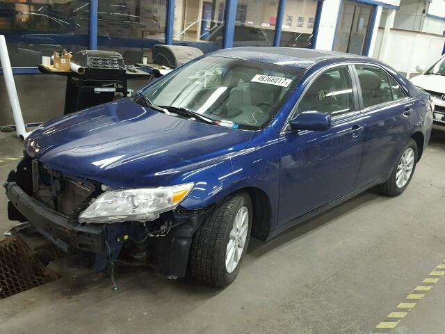 4T1BF3EK0AU512947 - 2010 TOYOTA CAMRY BASE BLUE photo 2