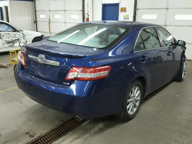 4T1BF3EK0AU512947 - 2010 TOYOTA CAMRY BASE BLUE photo 4