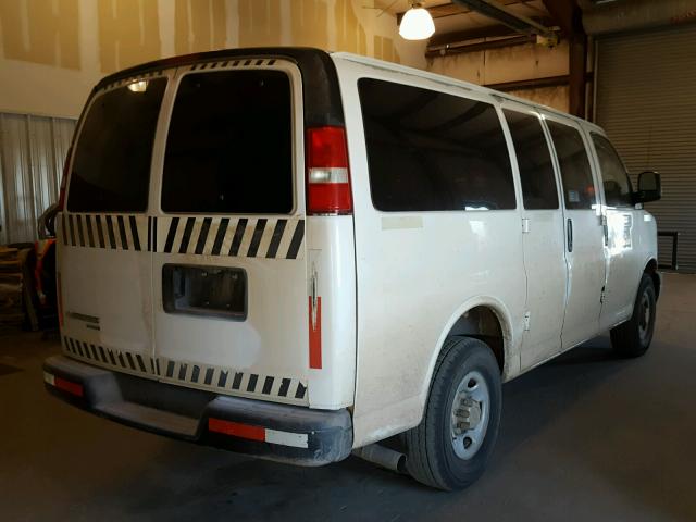 1GNZGXFA9C1130053 - 2012 CHEVROLET EXPRESS G3 WHITE photo 4